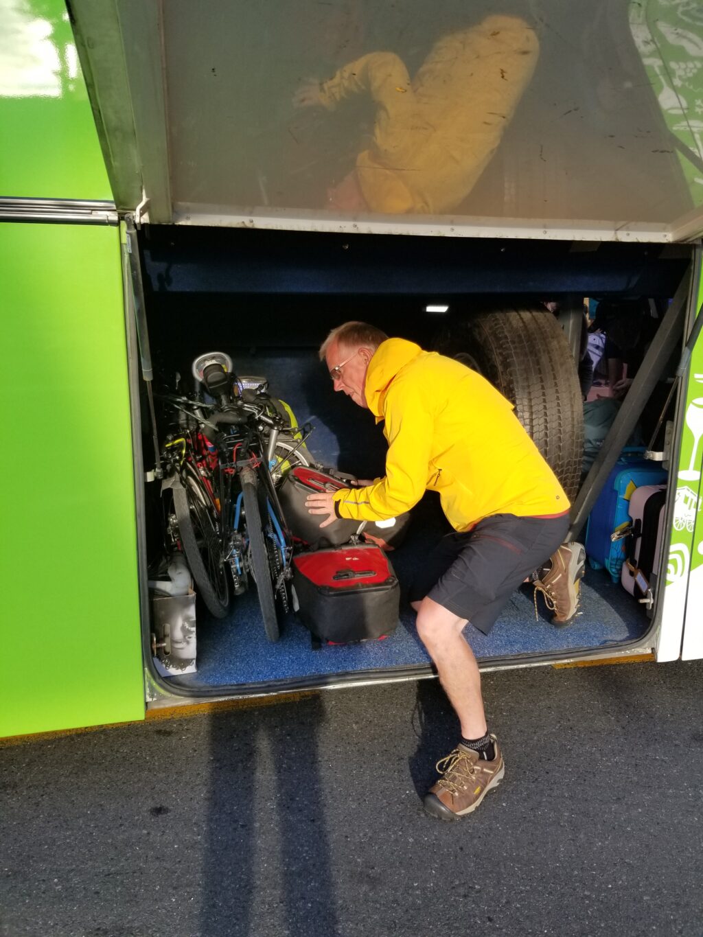 Bikes_in_Bus1